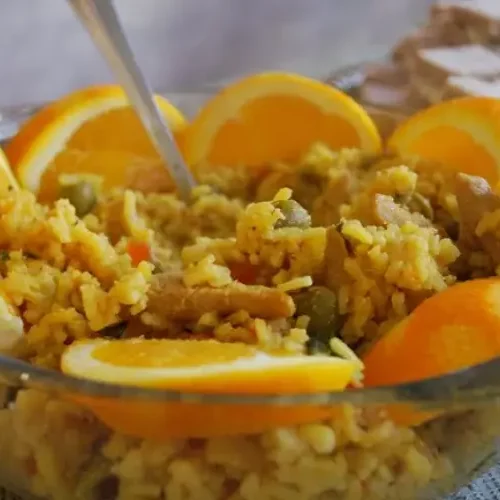 Receita de Arroz Rápido com Laranja e Passas