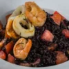 Receita de Arroz Negro ao Mare