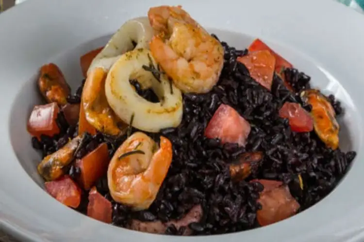 Receita de Arroz Negro ao Mare