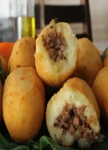 Receita de Bolinho de Batata Recheado com Carne