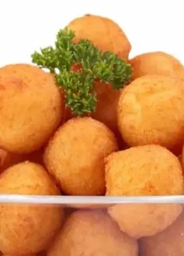 Bolinho de Milho e Frango