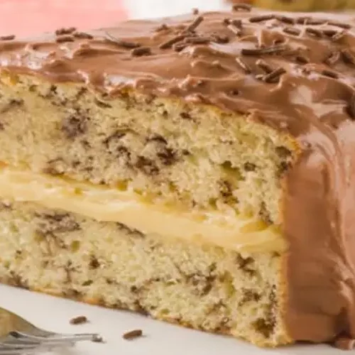 Receita de Bolo Formigueiro com Brigadeiro Branco