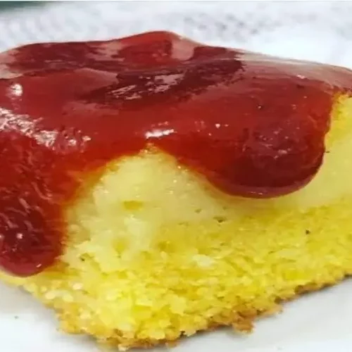 Receita de Bolo de Fubá com Queijo e Goiabada