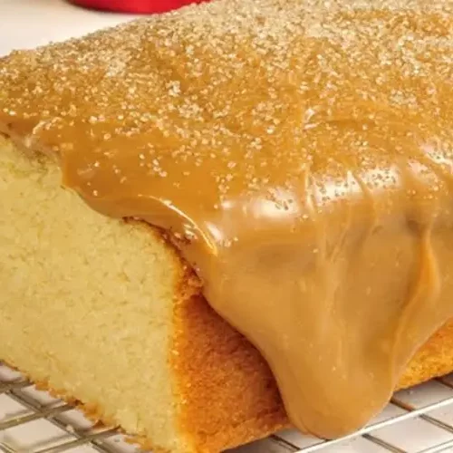 Receita de Bolo de Iogurte com Doce de Leite