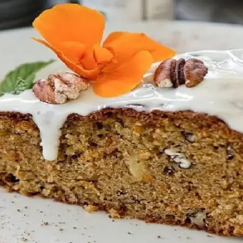 Receita de Bolo de Noz e Pinhão