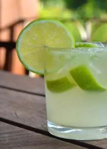 Receita de Caipirinha Brasileira