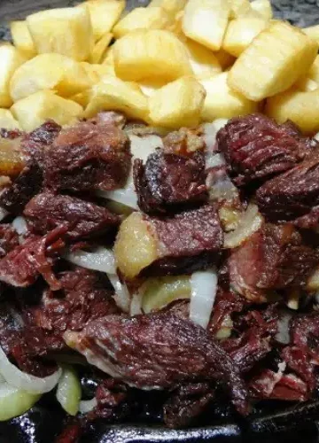 Receita de Carne de sol com mandioca