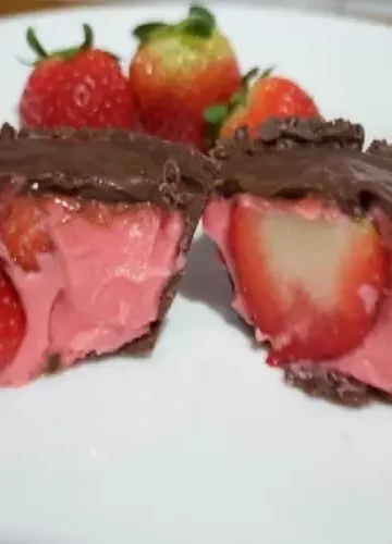 Receita de Cestinha de Chocolate com Recheio de Morango