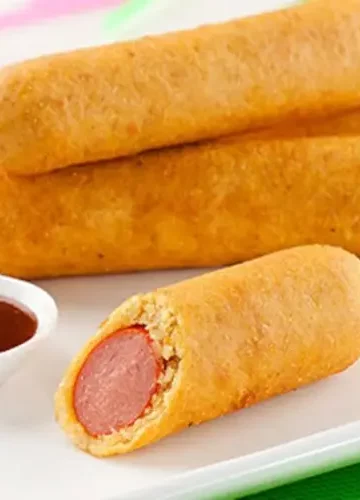 Receita de Corn Dog Enroladinho de Salsicha Frito no Palito