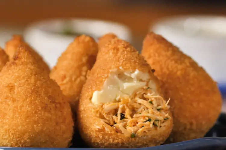 Receita de Coxinha de pão de forma