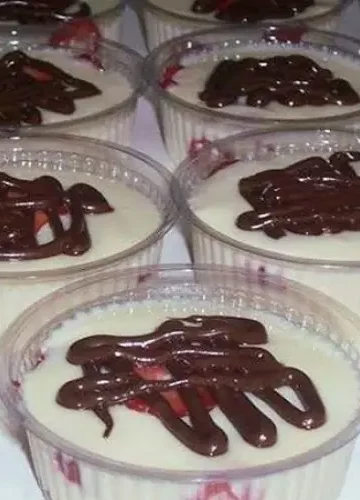 Receita de Creme Gelado com Morangos