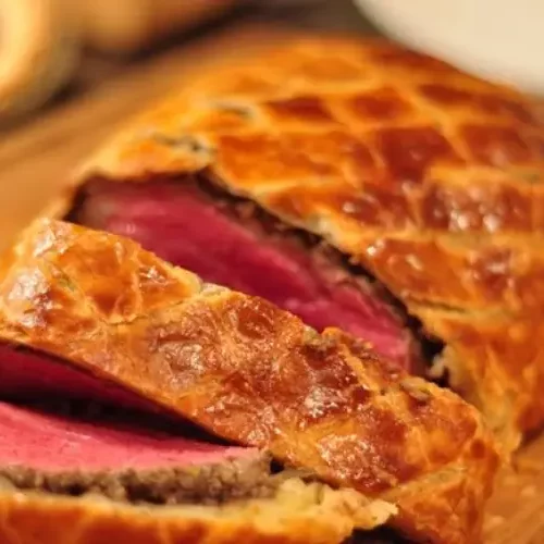 Receita de Filé a Wellington com molho bechamel e mostarda Dijon