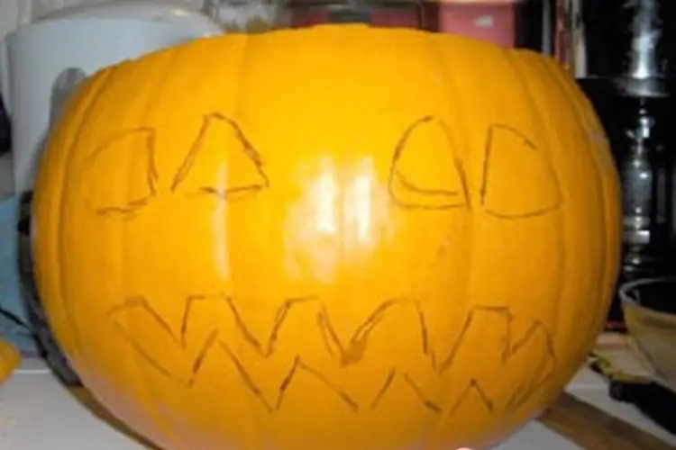 Como fazer Lanterna de Abóbora esculpida (Jack-o'-lantern)