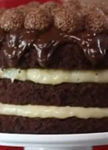 Receita de Naked Cake de Brigadeiro com Beijinho