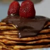 Receita de Panquecas Light com Calda de Chocolate