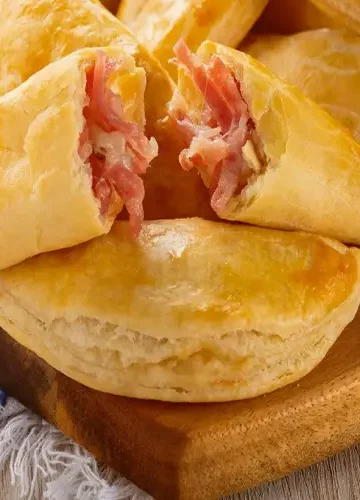 Receita de Pasteizinhos de Forno de Salame