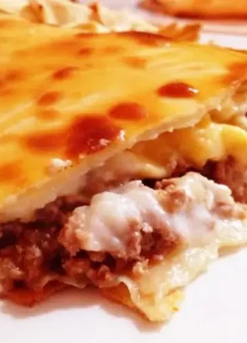 Receita de Pastelão com Guisadinho de Carne Moída