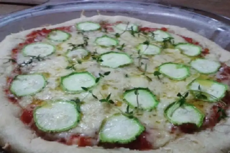 Receita de Pizza de abobrinha e Mozzarella