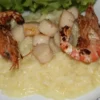 Receita de Risotto Branco com Vieiras e Camarões Salteados