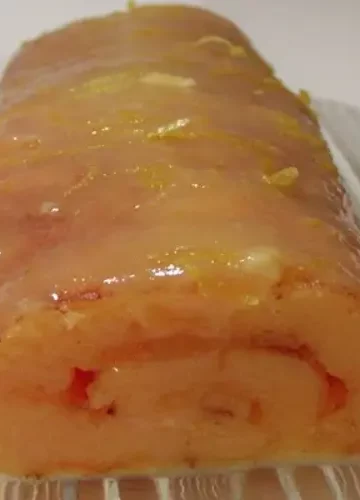 Receita de Rocambole de Cenoura com Baba de Moça