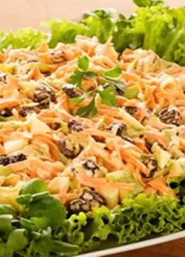 Receita de Salada de vegetais com uvas passas