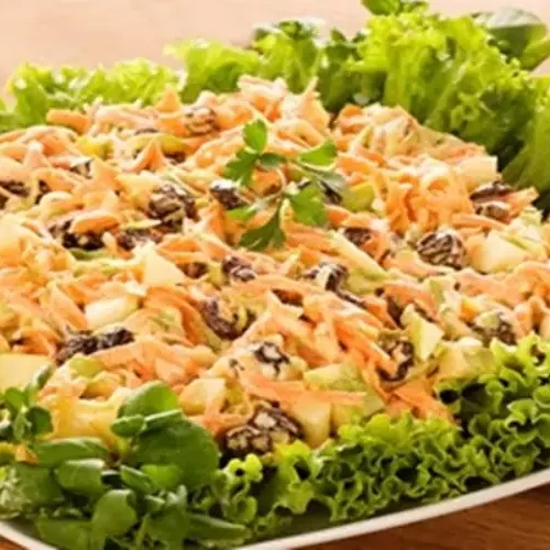 Receita de Salada de vegetais com uvas passas