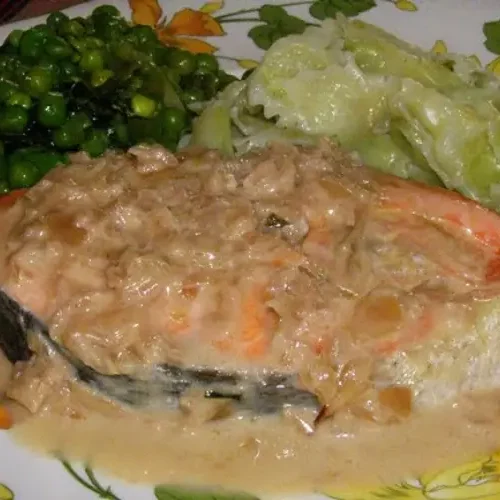 Receita de Salmão Assado ao Beurre Blanc