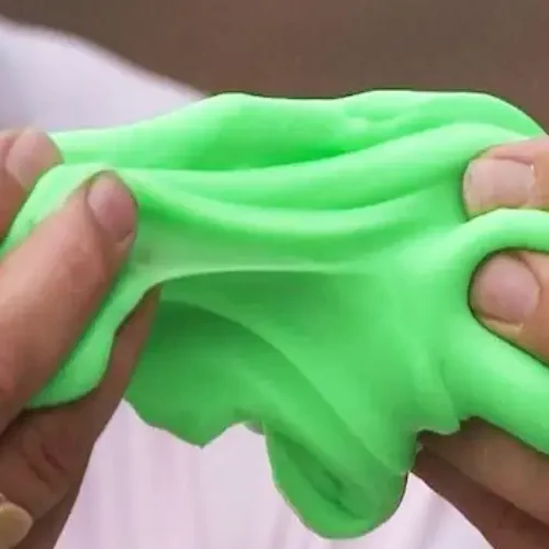 Receita de Slime com sabão em pó e tinta guache