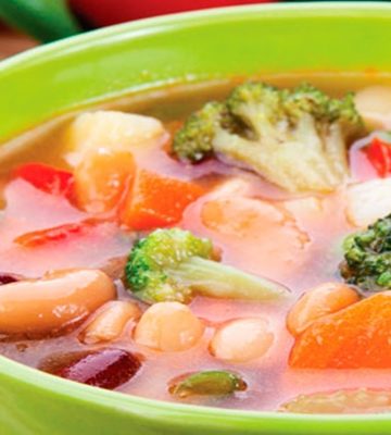 Receita de Sopa Detox de Legumes