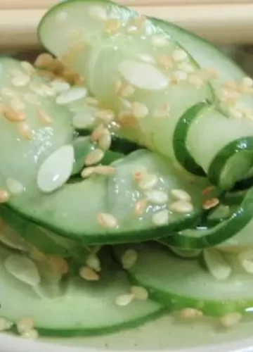 Receita de Sunomono, salada de pepino adocicada