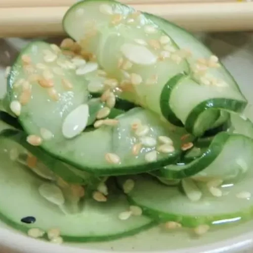 Receita de Sunomono, salada de pepino adocicada