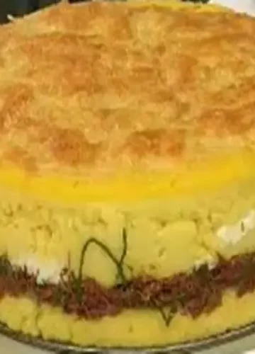 Receita de Torta de Polenta com Carne Seca e Couve