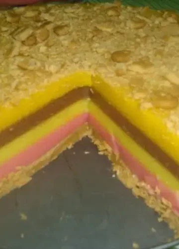 Receita de Torta de Pudins Boca Doce com Bolacha Maria