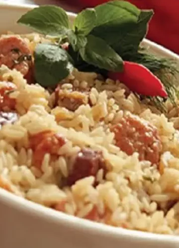 Receita de Arroz Carreteiro de Carne ao Perfume de Cachaça