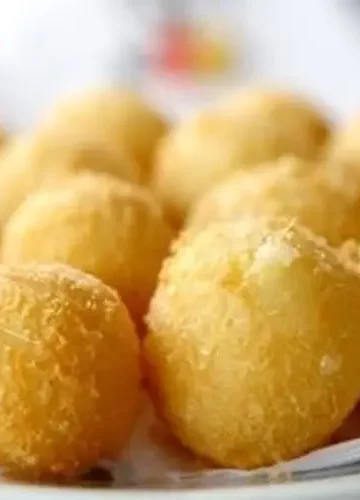 Receita de Bolinho de Mandioca e Carne Moída Light