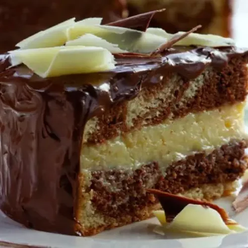 Receita de Bolo Mesclado com Beijinho