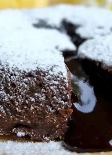 Receita de Bolo de Chocolate de Lava