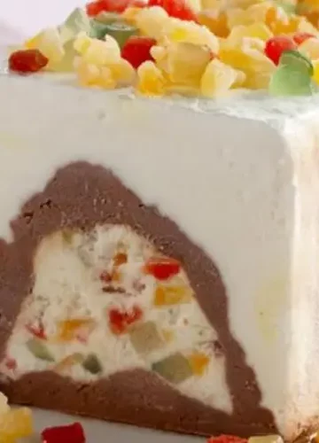 Receita de Cassata com Frutas Cristalizadas