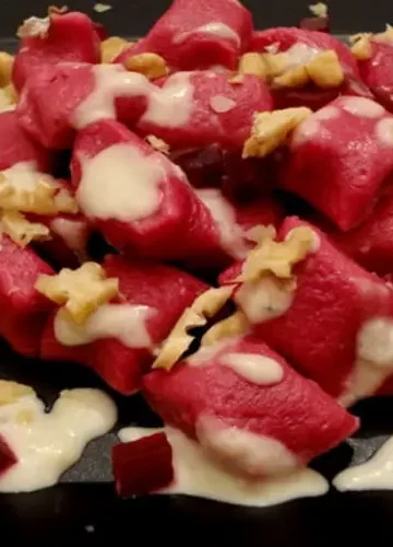 Receita de Nhoque de batata doce com espinafre e beterraba