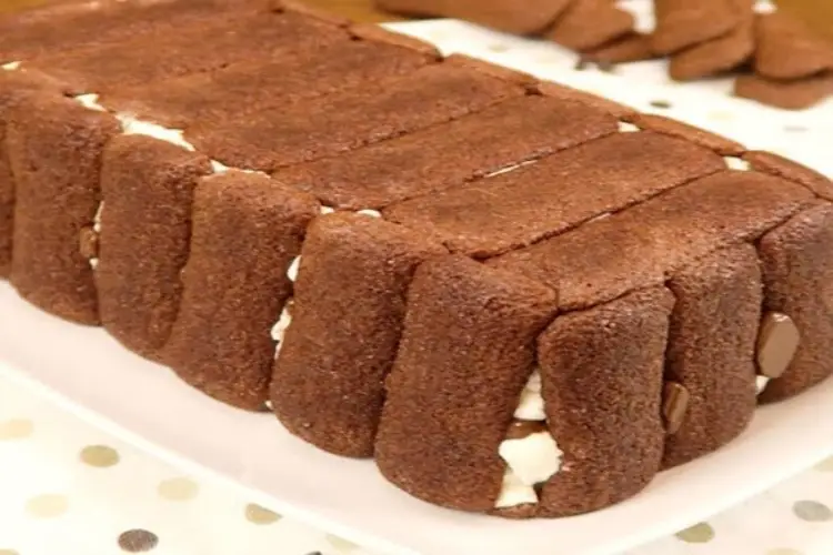 Receita de Pavê de biscoitos champagne